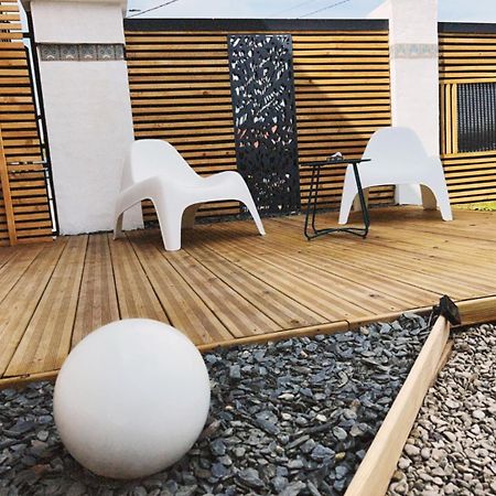 Love Room Haut De Gamme - L'Extase Avec Jacuzzi Violaines Luaran gambar