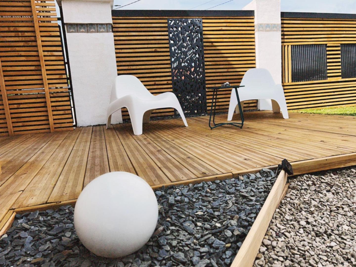 Love Room Haut De Gamme - L'Extase Avec Jacuzzi Violaines Luaran gambar